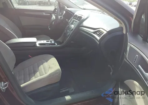 2017 Ford Fusion S z USA, uszkodzony, nr VIN 3FA6P0G79HR198846